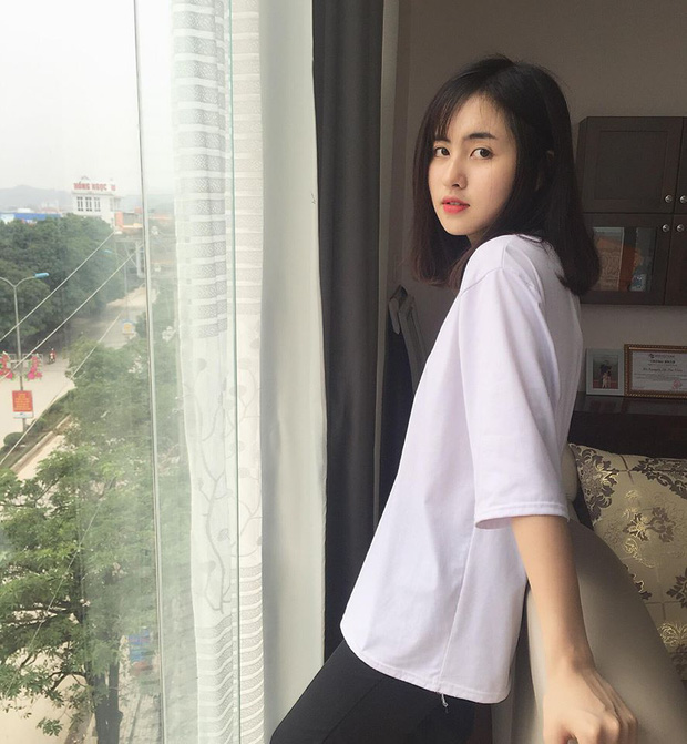 chan dung nu sinh so huu goc nghieng tro thanh chu de ban tan cua dan mang