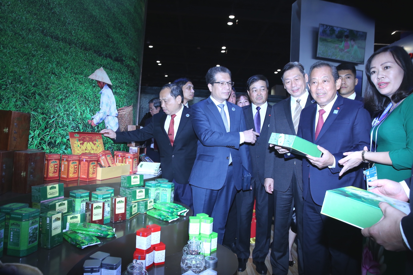 pho thu tuong truong hoa binh hoi kien pho thu tuong quoc vu vien trung quoc