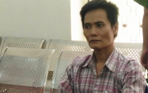 vo ngoai tinh roi co con chong tuc gian mua xang ve khoa cua dot chay 2 me con