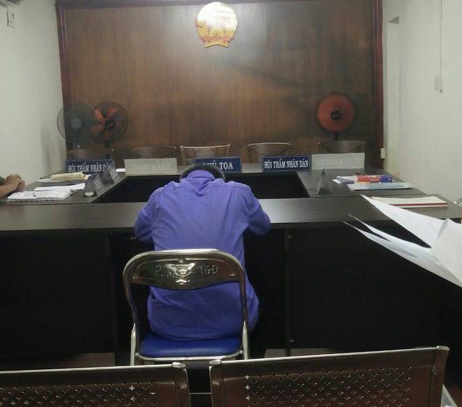 xam hai be gai tat nguyen den mang thai 9 tuan yeu rau xanh lanh an