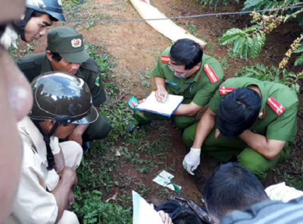 vu chong giet vo bang 36 nhat dao ca moi em gai nan nhan len lay loi khai