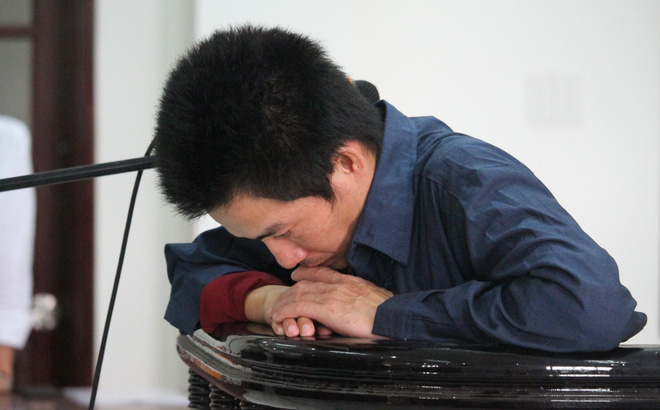 to cao cha va ong noi hiep dam con gai ruot 11 tuoi ba ngoai lien tuc nhan duoc tin nhan doa giet