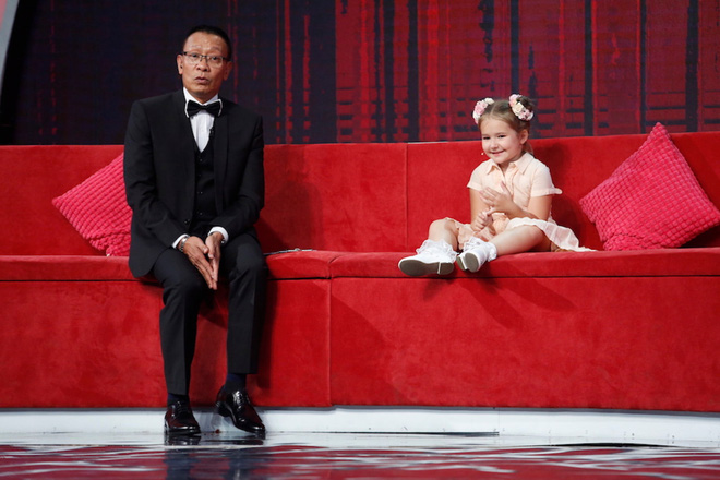 truoc khi gay sot o little big shots co be xinh xan noi 8 thu tieng da noi danh the gioi