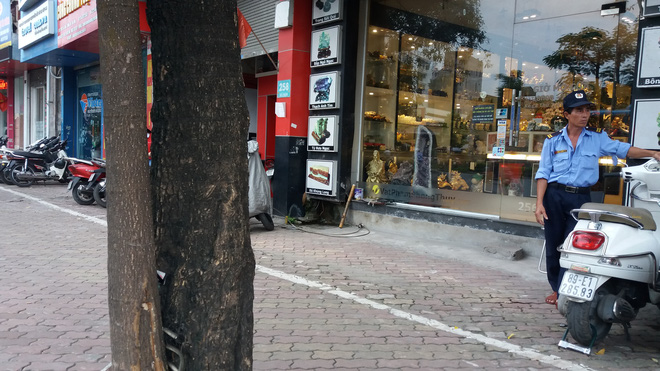 loi ke nguoi chung kien vu vo ho cuop chong bi dan truy duoi danh gay rang gay nao loan o ha noi