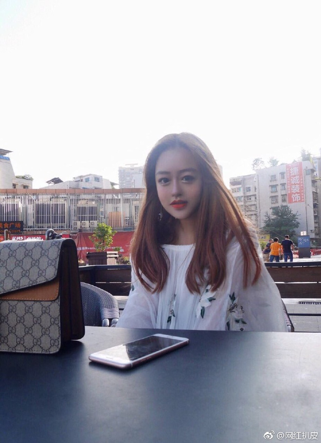 biet anh la ao roi nhung nhan sac that cua cac hot girl mang xa hoi trung quoc van khien cho nhieu nguoi phai nga ngua