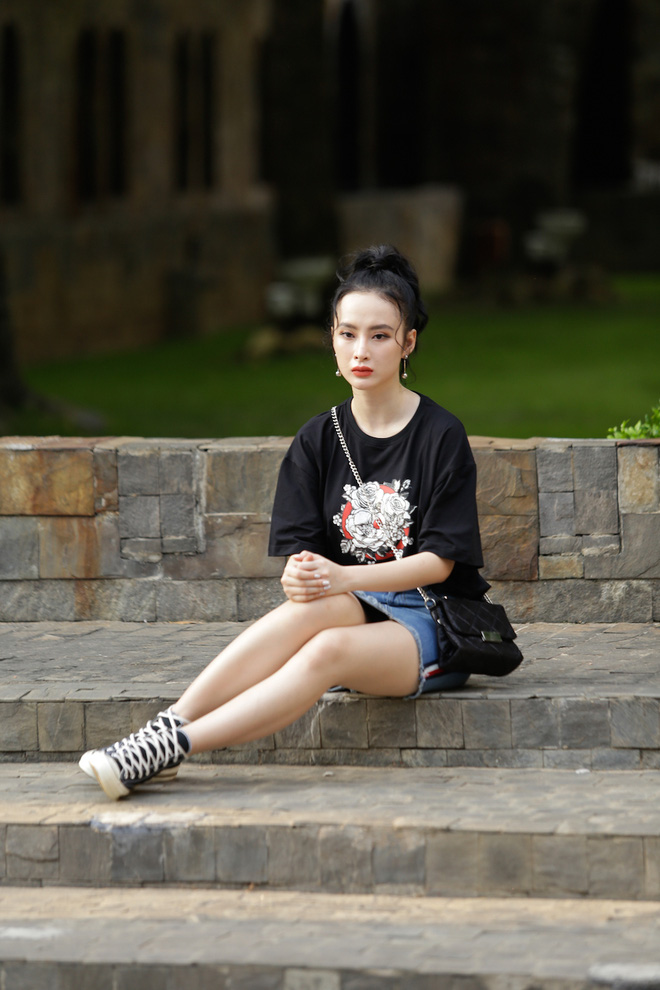 glee angela phuong trinh co bau voi huu vi nhung lai bat rocker nguyen chiu trach nhiem