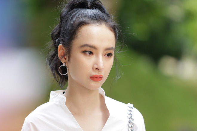 glee angela phuong trinh co bau voi huu vi nhung lai bat rocker nguyen chiu trach nhiem