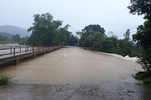 thanh hoa mua lon keo dai quoc lo 217b te liet