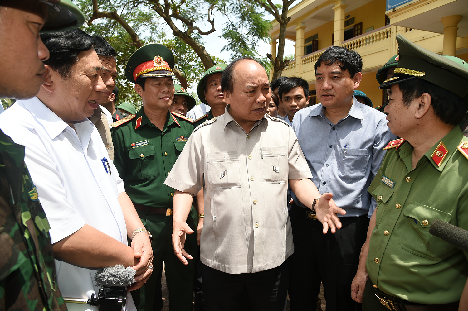 thu tuong di doc bac trung bo chi dao khac phuc hau qua bao so 10