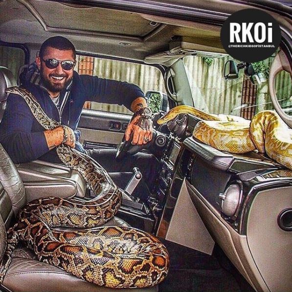 cac tieu thu cong tu tho nhi ky pho bay cuoc song giau co tren instagram khien nguoi xem choang ngop