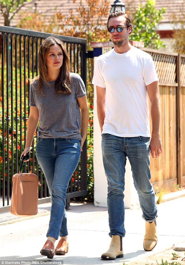 gan 10 nam yeu khong can cuoi tai tu star wars va ban gai quyet dinh duong ai nay di