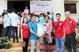 lien hiep huu nghi binh phuoc kham benh tang qua nguoi ngheo o campuchia va lao