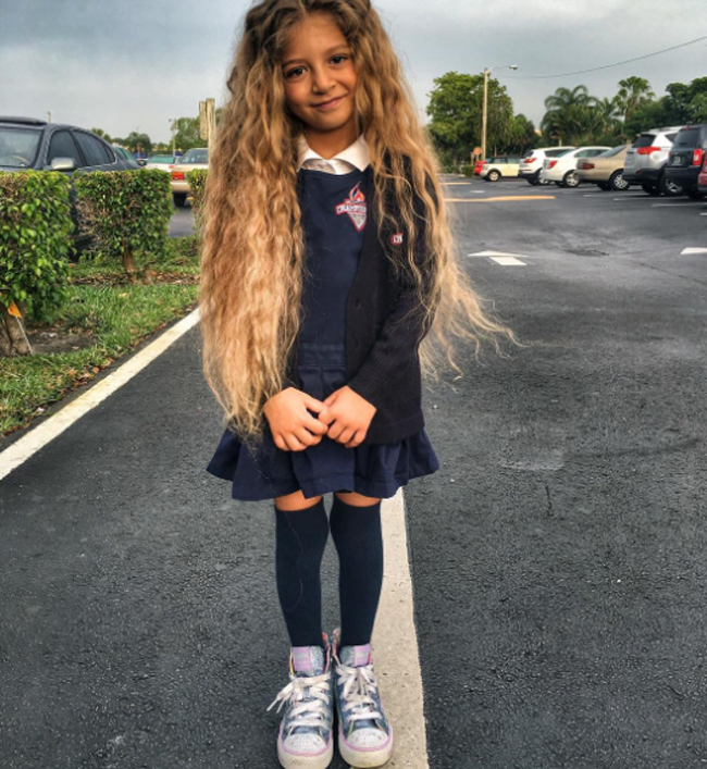 gap go be gai co qua tim moc ngay ngoai long nguc