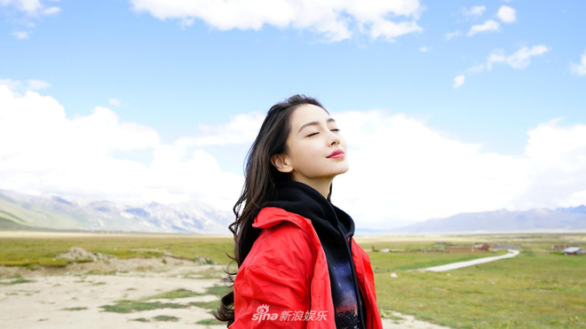 giua tiet troi lanh gia me mot con angelababy van xinh dep rang ngoi