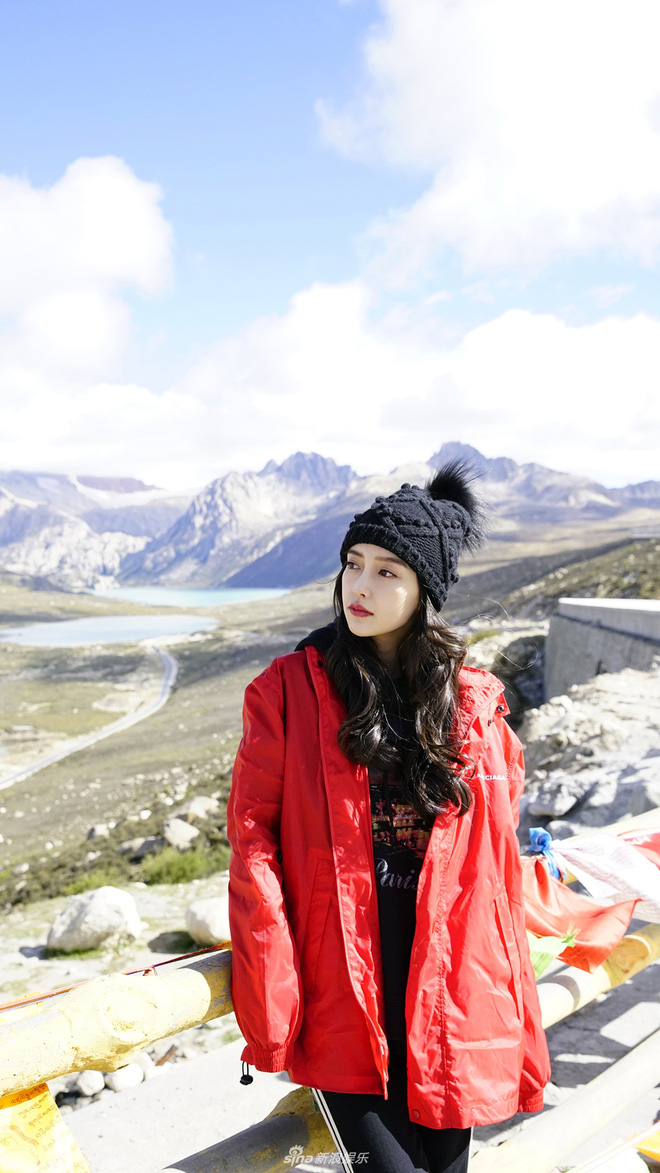 giua tiet troi lanh gia me mot con angelababy van xinh dep rang ngoi