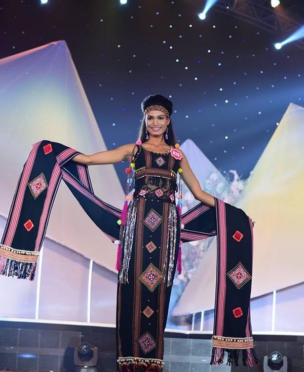 6 nam lien tuc di thi day la co gai khao khat tro thanh hoa hau nhat viet nam