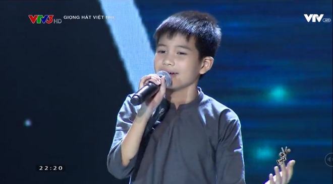 am muu lam no tung san khau giong hat viet nhi 2017 hlv huong tram roi vao lua chon kho khan