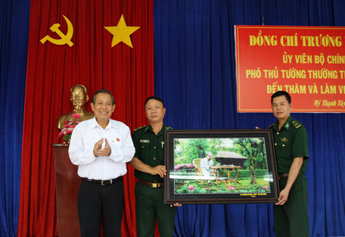 pho thu tuong kiem tra cong tac phong chong buon lau tai long an