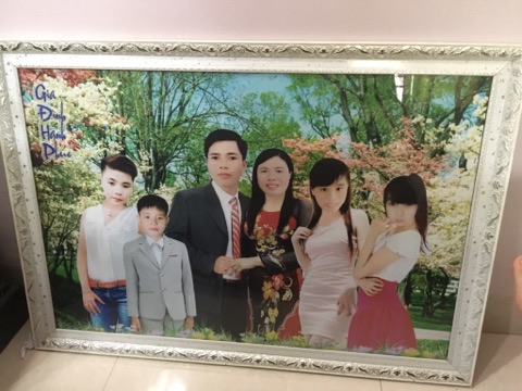 mat tien trieu thue tho chup anh gia dinh ca nha soc nang nhan ve san pham boi bac