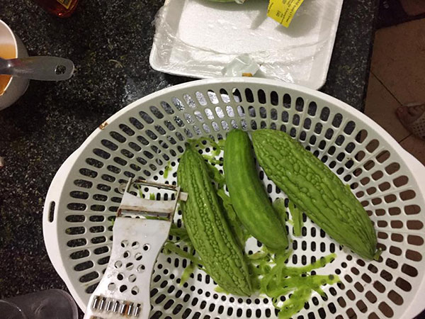 dung dao de got muop dang co gai sang tao nhat mang xa hoi