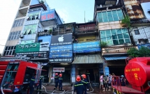 chay lon o ha noi luc 3h sang canh sat pccc cat khoa tang 2 dap lua