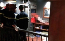 ha noi ket trong thang may van chuyen do an tai nha hang mot nguoi tu vong