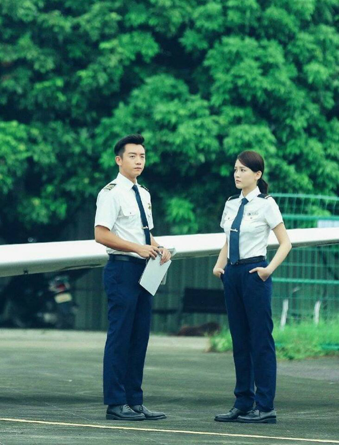 nu phi cong tran kieu an dien do don gian van noi bat giua dan my nam