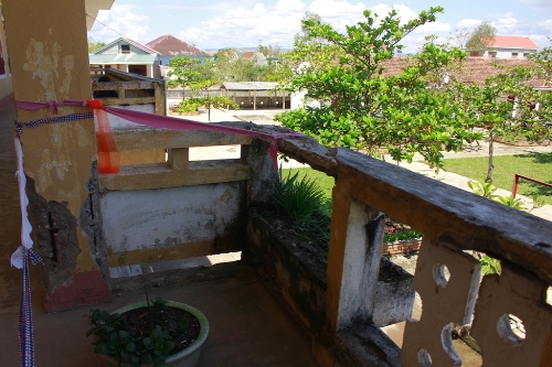 quang binh truong tieu hoc 2 tang xuong cap nhieu hoc sinh phai hoc tam truong muon