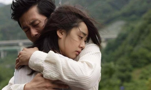 loi cau hon bat ngo cua chong trong dam cuoi em gai khien toi giat minh ngo ngang