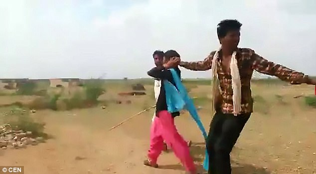 bo nhan tam ban dut con gai mac ke cho lu con do toi cuop dau va danh vo bam dap