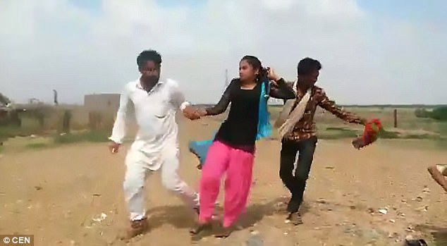 bo nhan tam ban dut con gai mac ke cho lu con do toi cuop dau va danh vo bam dap