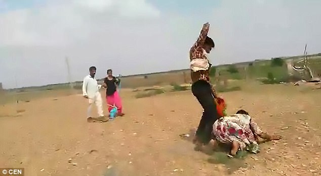 bo nhan tam ban dut con gai mac ke cho lu con do toi cuop dau va danh vo bam dap