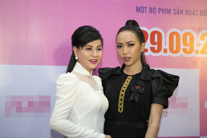 cat phuong ao dai trang diu dang e ap ben tinh tre kieu minh tuan