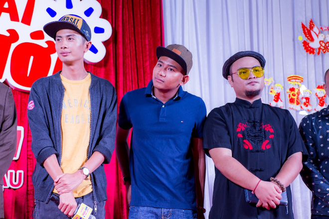 cat phuong ao dai trang diu dang e ap ben tinh tre kieu minh tuan