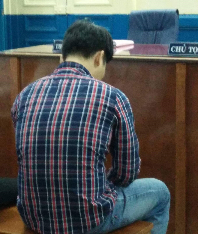 chau gai 13 tuoi mang thai nguoi cau ruot tuc gian gay an mang lanh tu chung than