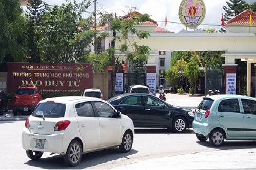thanh hoa truong thpt dao duy tu nhieu khoan thu trai quy dinh