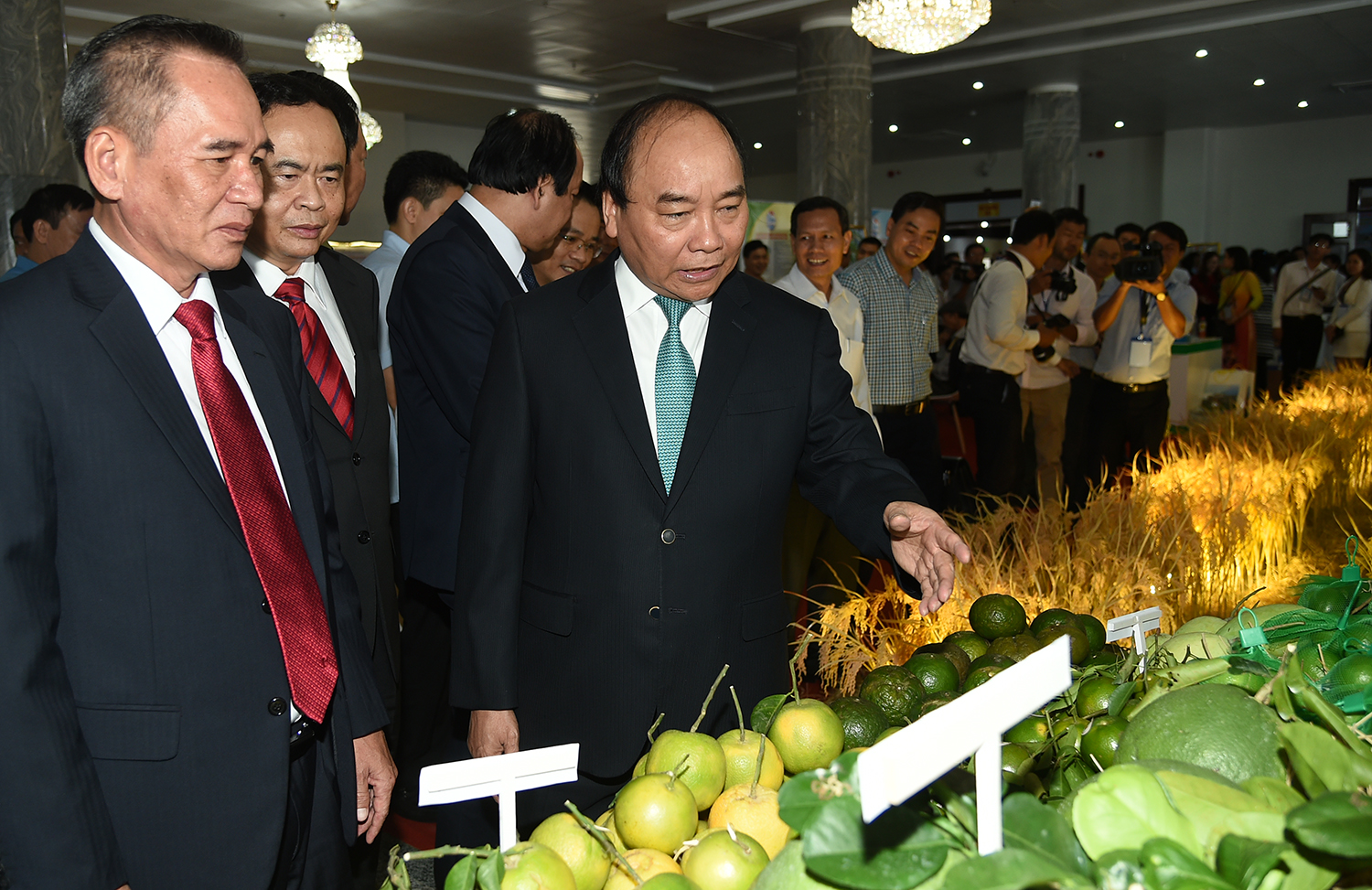 thu tuong it ma lam chac con hon noi nhieu ma lam it
