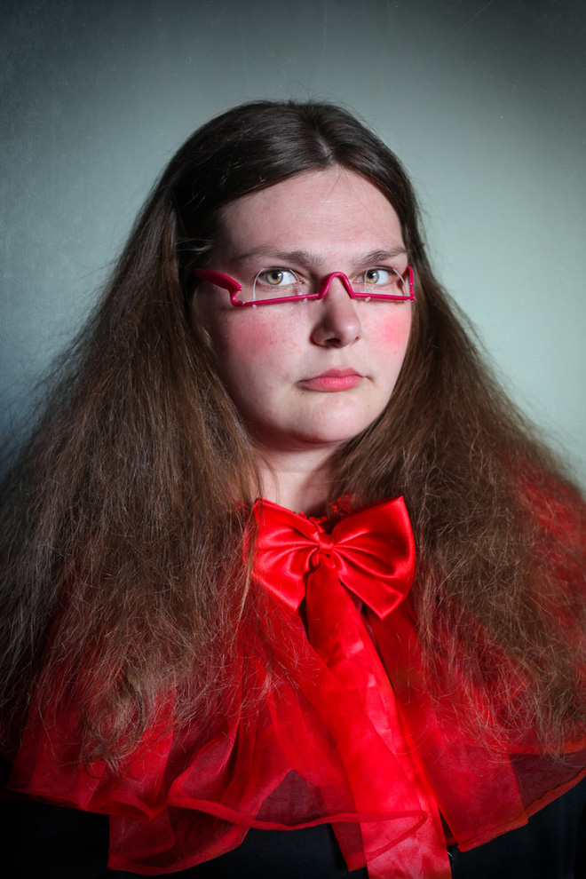 ngo nhu dung cu tra tan trong phim kinh di nhung day la su that ve cai dep am anh cac co gai ngay nay