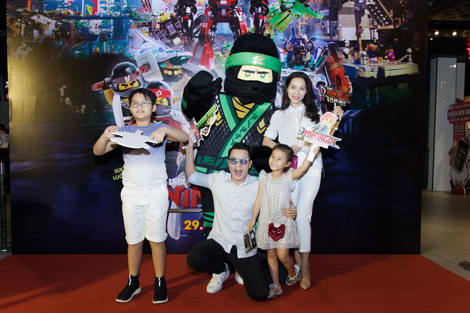 loat gia dinh sao viet no nuc bong be con di xem phim