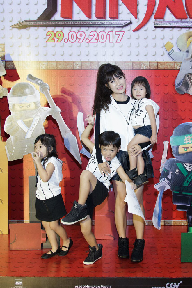 loat gia dinh sao viet no nuc bong be con di xem phim