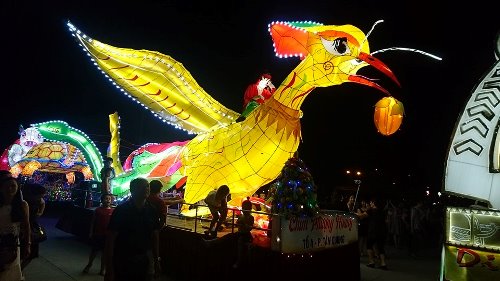 ngam nhung chiec den long khong lo o tuyen quang