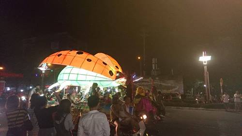 ngam nhung chiec den long khong lo o tuyen quang
