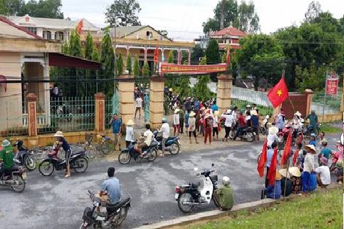 thieu hoa thanh hoa 200 hoc sinh di tim con chu bang cau tam