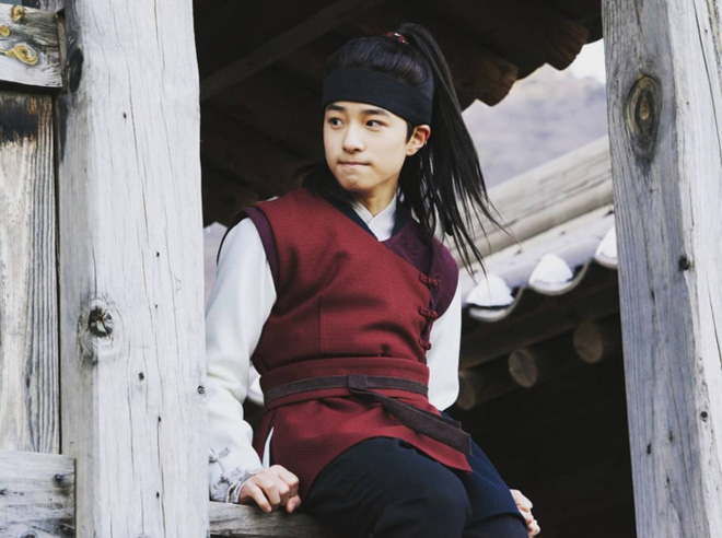 co the ban chua biet day la dien vien 3 lan dong vai phien ban nhi cua lee jong suk