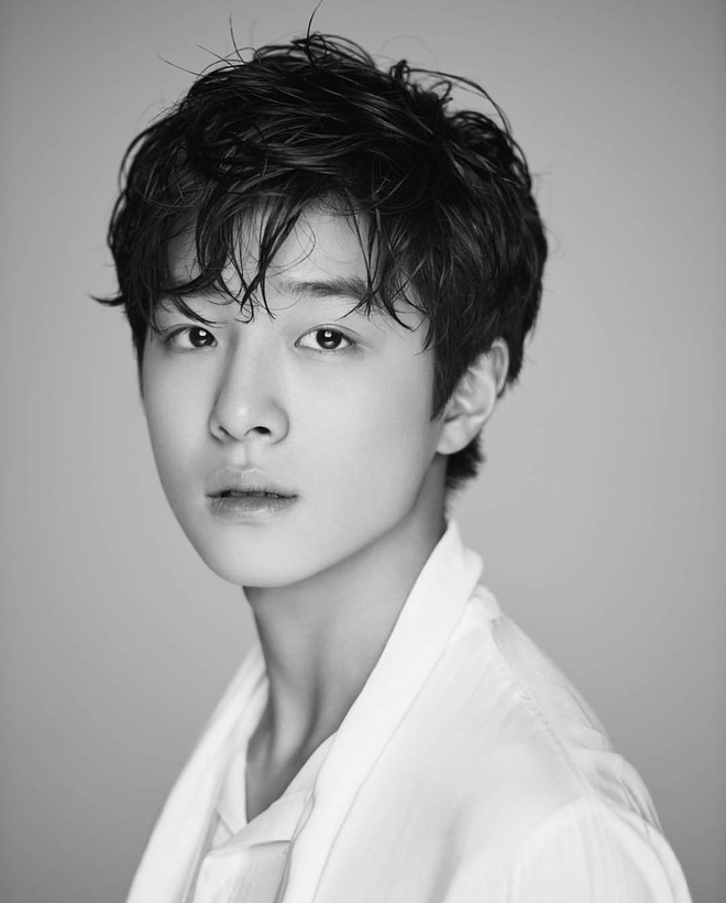 co the ban chua biet day la dien vien 3 lan dong vai phien ban nhi cua lee jong suk