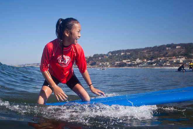 bo me om bom tu sat khien con tat nguyen co be goc viet vuot nghich canh tro thanh hy vong paralympic cua my