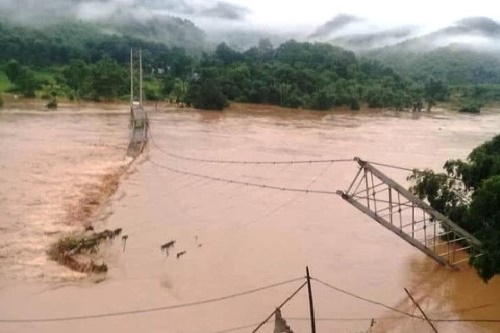 mua lu gay thiet hai nang ne ve nguoi va cua tai nhieu huyen o thanh hoa