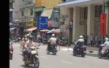 tphcm dieu tra cai chet cua nguoi dan ong ngoai quoc roi tu lau 6 khach san xuong dat