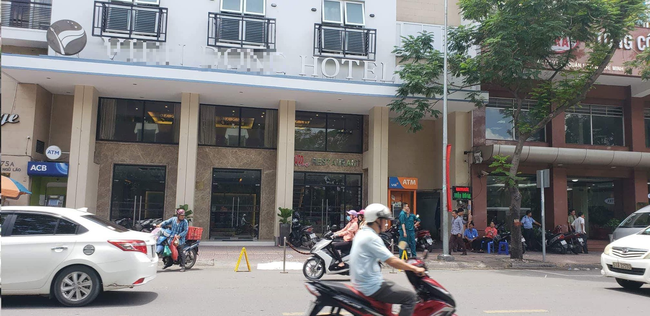 tphcm dieu tra cai chet cua nguoi dan ong ngoai quoc roi tu lau 6 khach san xuong dat