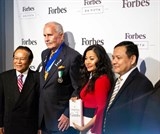 tinh than vuon len cua doanh nhan viet thu hut nuoc my va cong dong quoc te